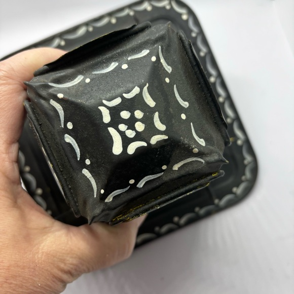 Vintage metal stovetop toaster/photo display - Picture 8 of 8